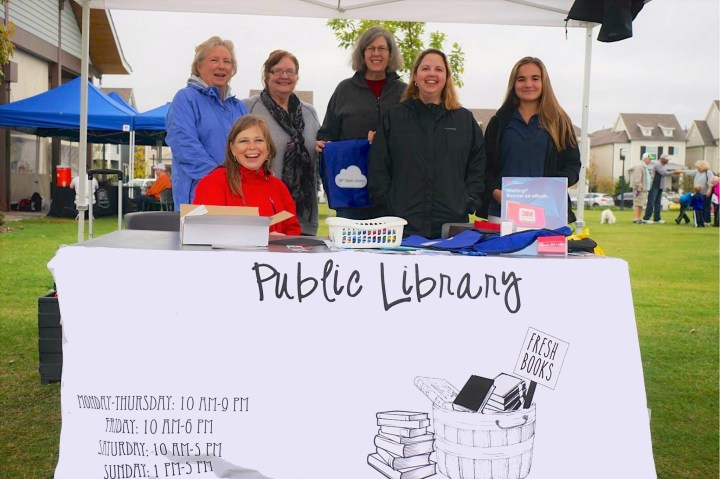 Heather Fink and staff at farmer's market