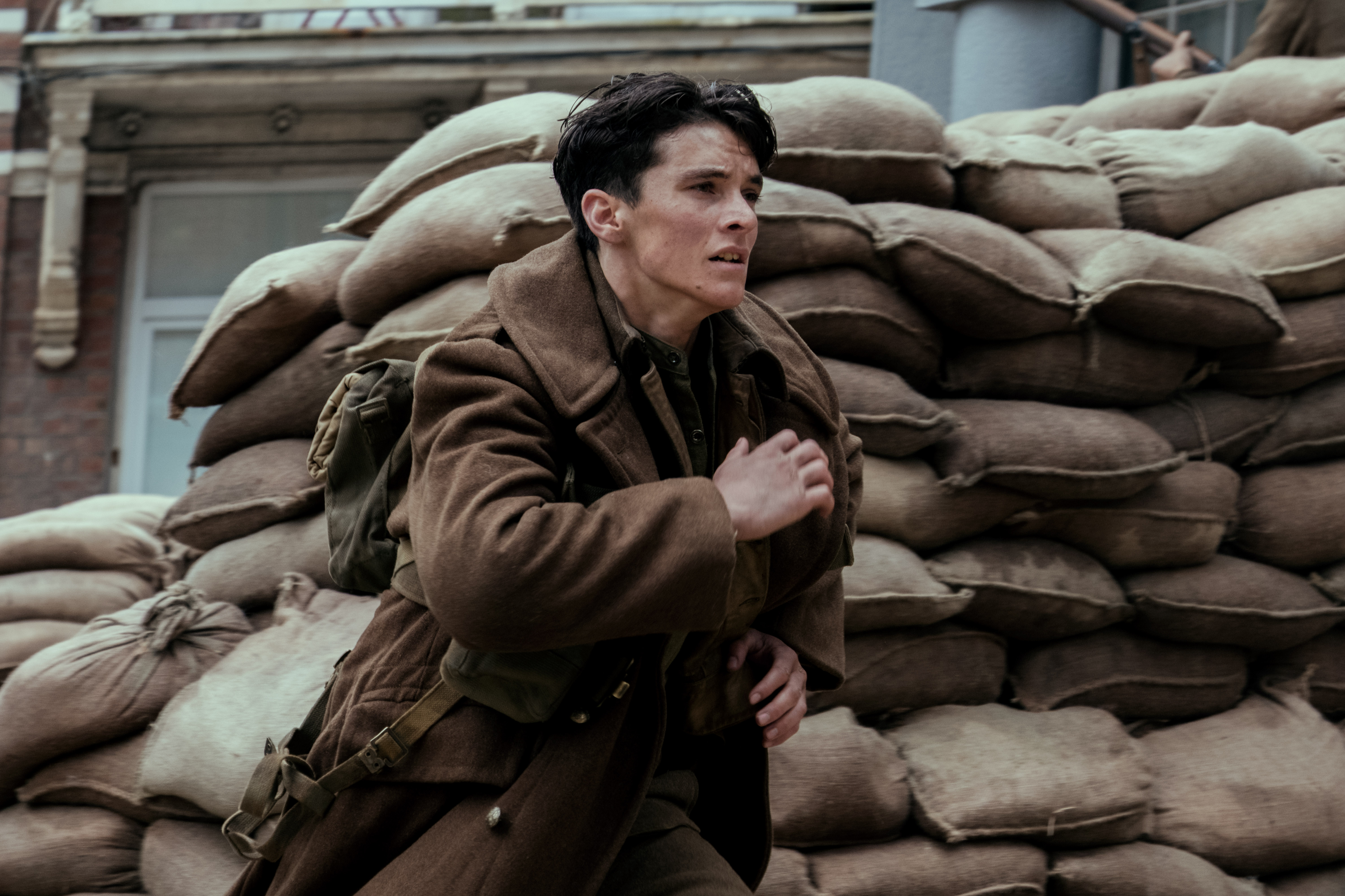 Fionn Whitehead in DUNKIRK