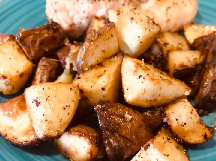 Garlic roasted potatoes