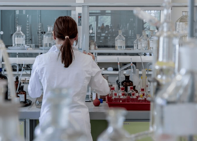 Blood test procedure in the laboratory